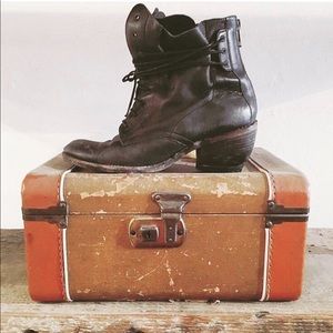 ** SOLD** LD Tuttle black leather boots size 8